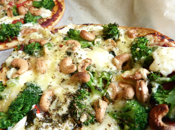 pizza brie broccoli