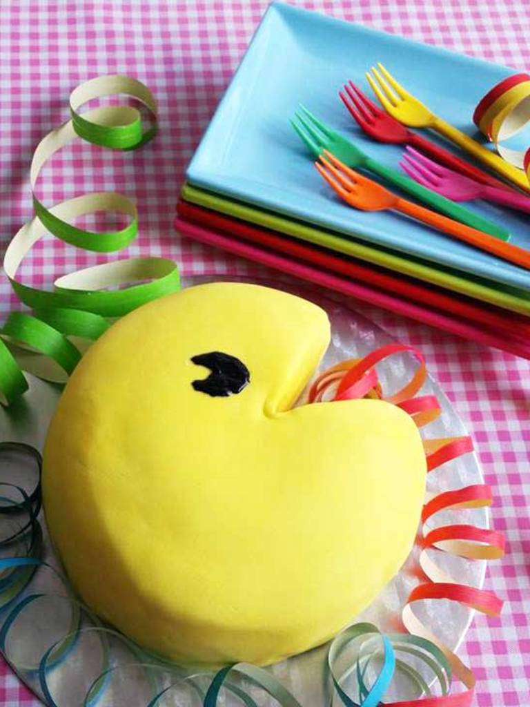 pacman birthday cake