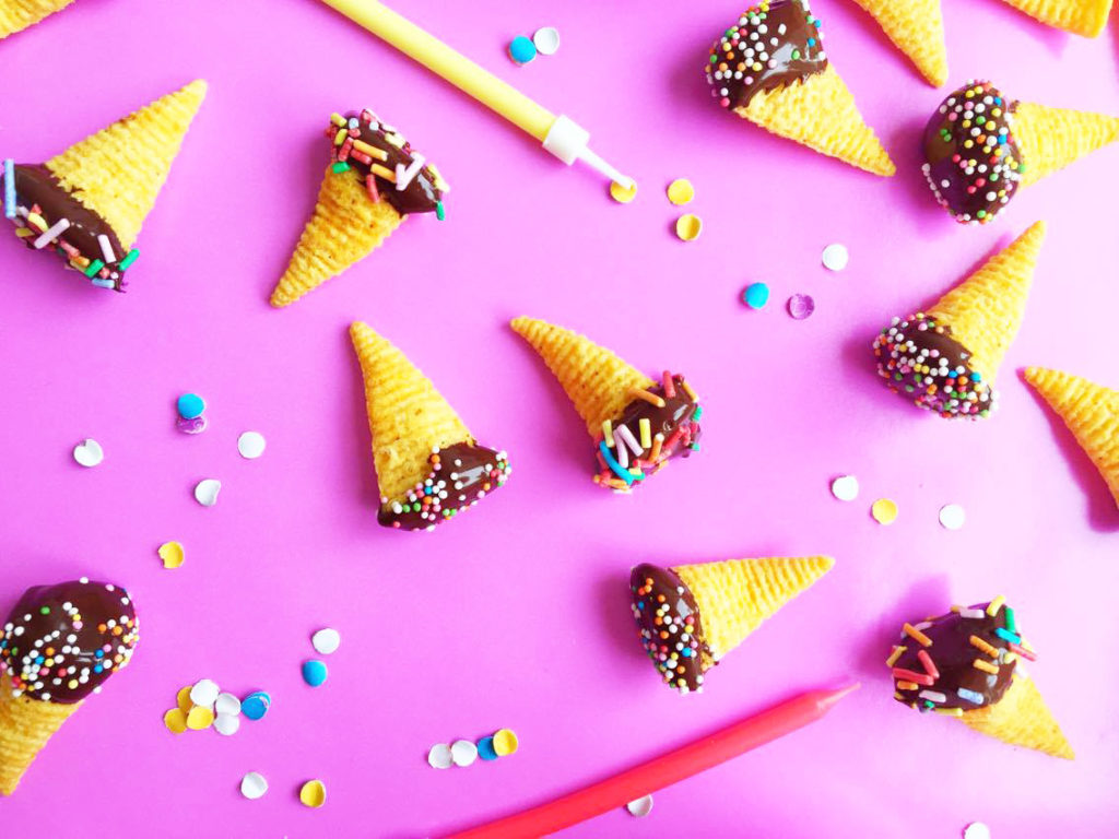 Bugles pindakaas chocolade sprinkles bugles-pindakaas-chocolade