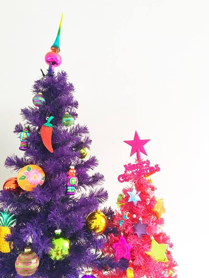 gekleurde kerstbomen